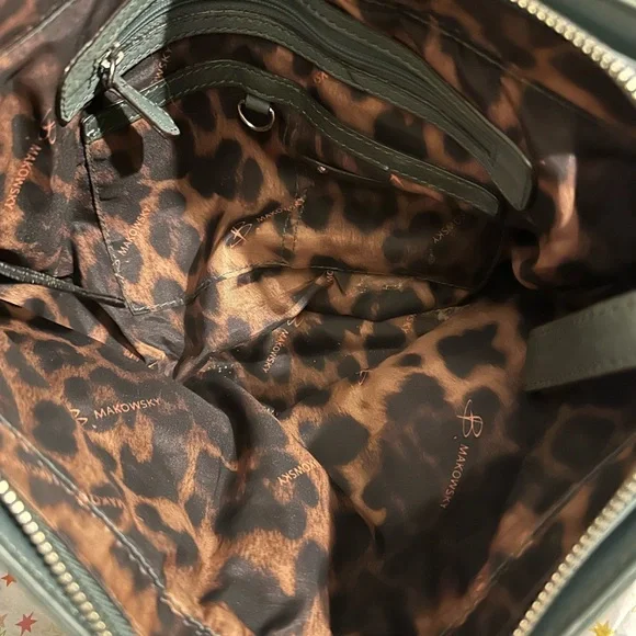 B. Makowsky Green Leather bag with Leopard Print Interior - Picture 3 of 9